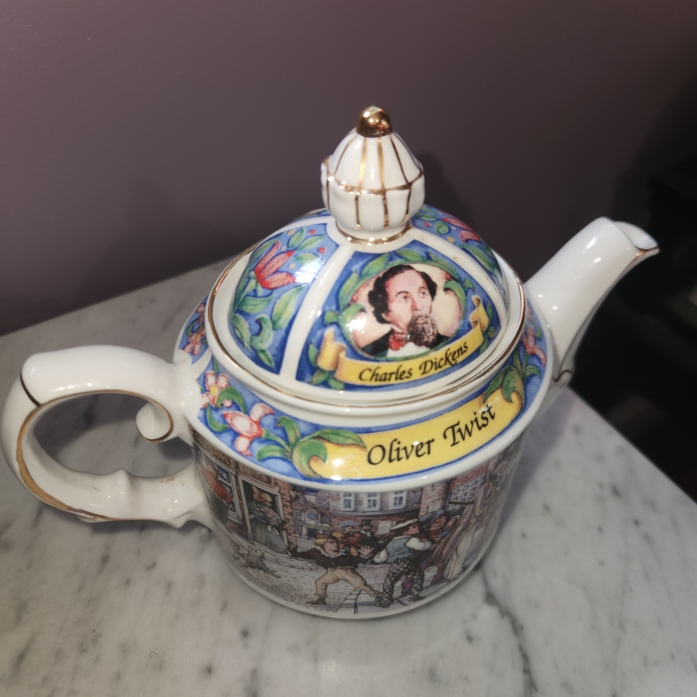Sandler Oliver Twist Teapot Made in England